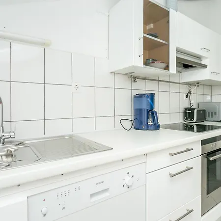 Apartment With A Parking Space Kastel Kambelovac, - 21027 Kastela