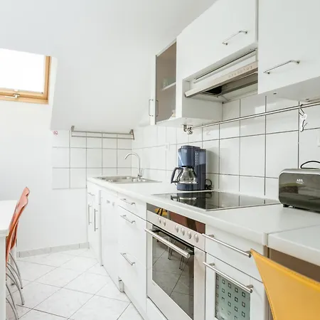With Parking Space Kastel Kambelovac, - 21027 Apartman